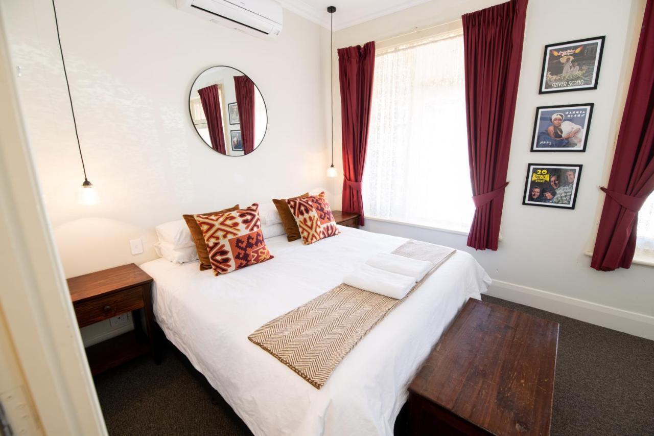 Bentley'S Hotel Clare Extérieur photo